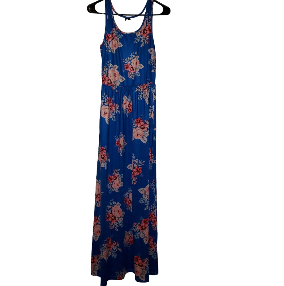 Chic Floral Maxi Dress in Blue